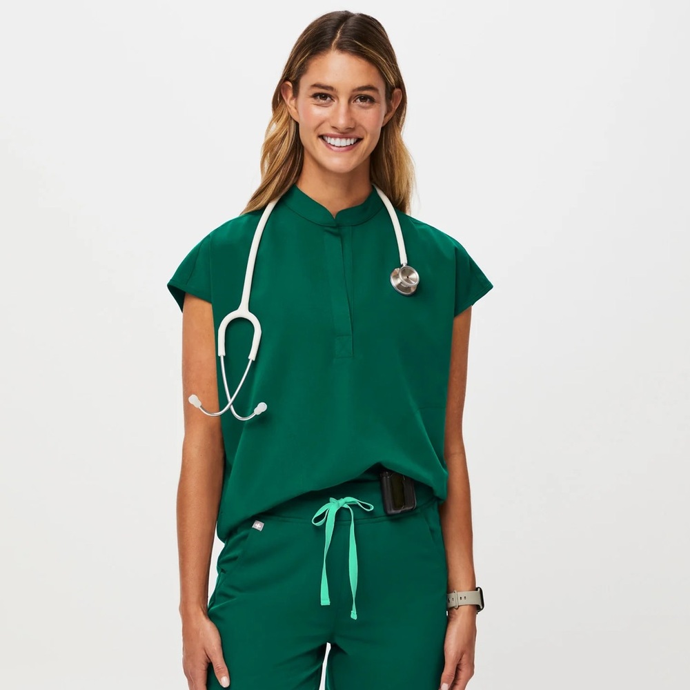 FIGS Rafaela Oversized Scrub Top (Hunter Green)